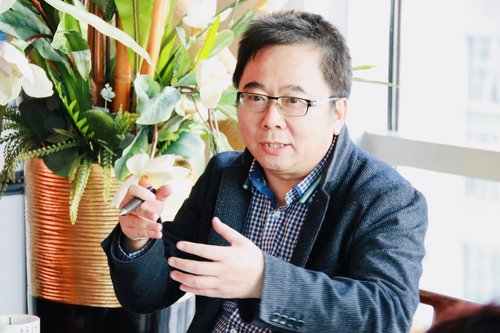 3何昉.jpg